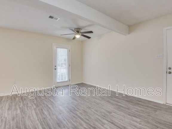 2nd image of 2575 1/2 Tobacco Rd APT A
