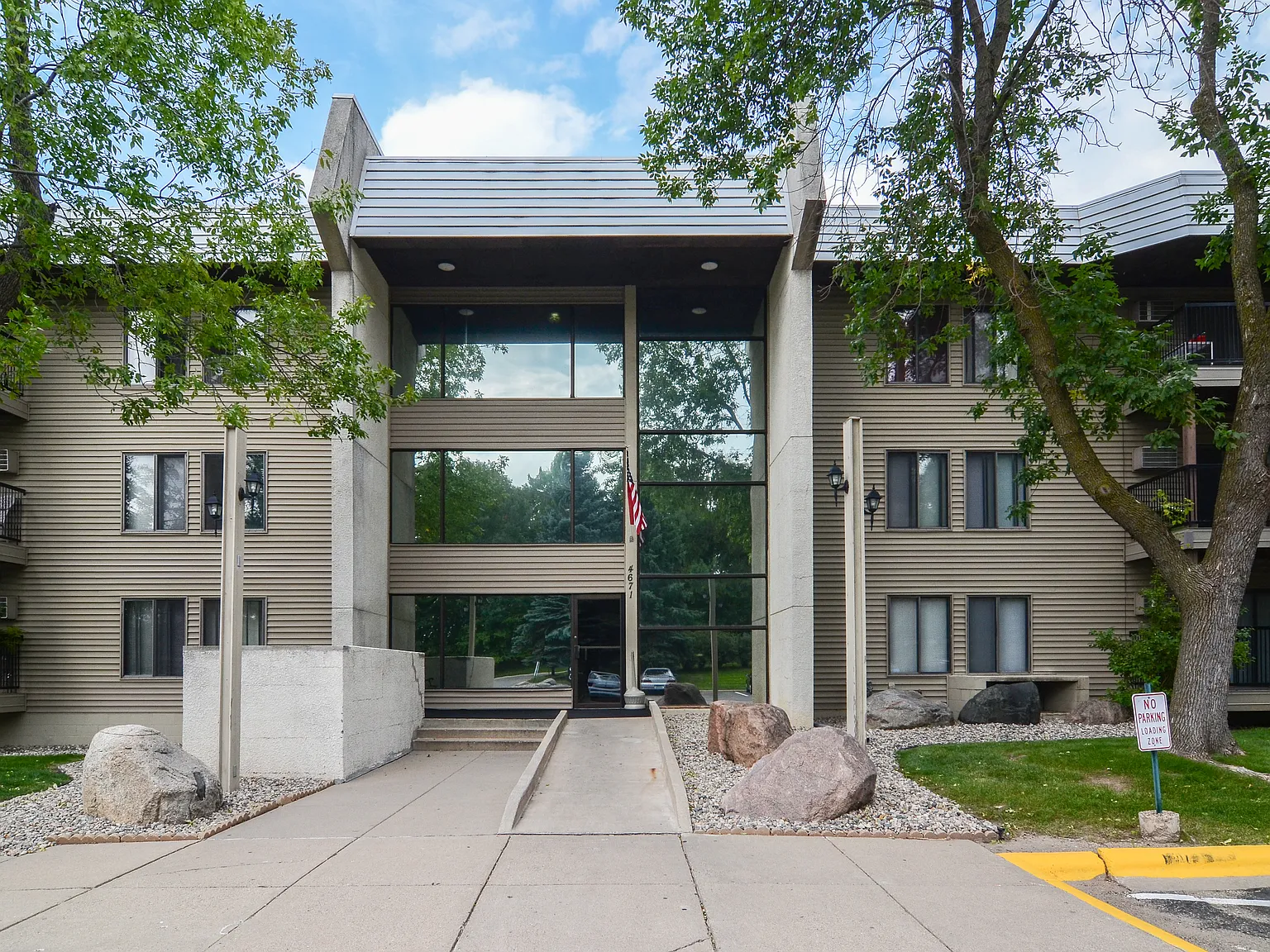 Tower Hills West — Photo 1
