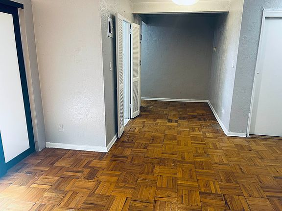 5th image of 2330 Voorhies Ave APT 1A
