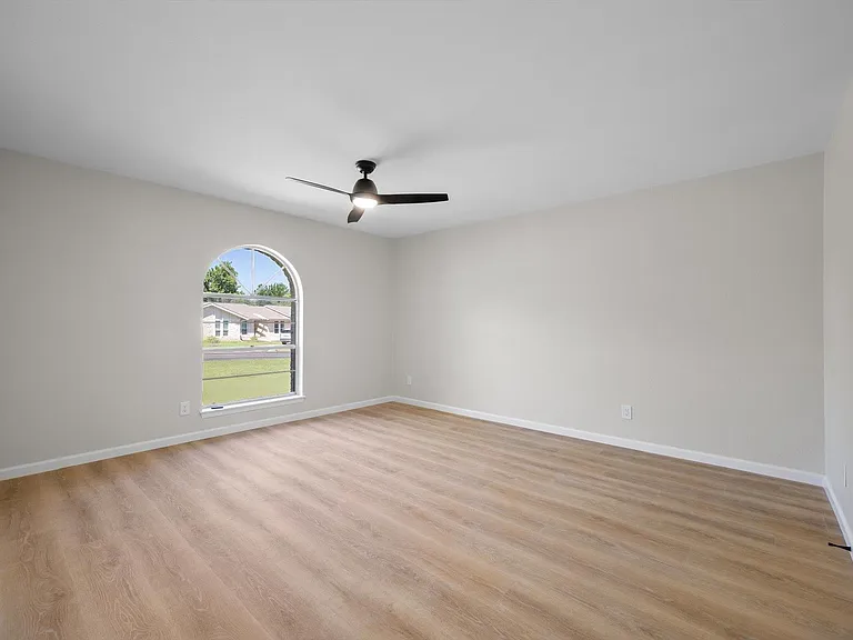 109 Woodland Rd — Photo 32