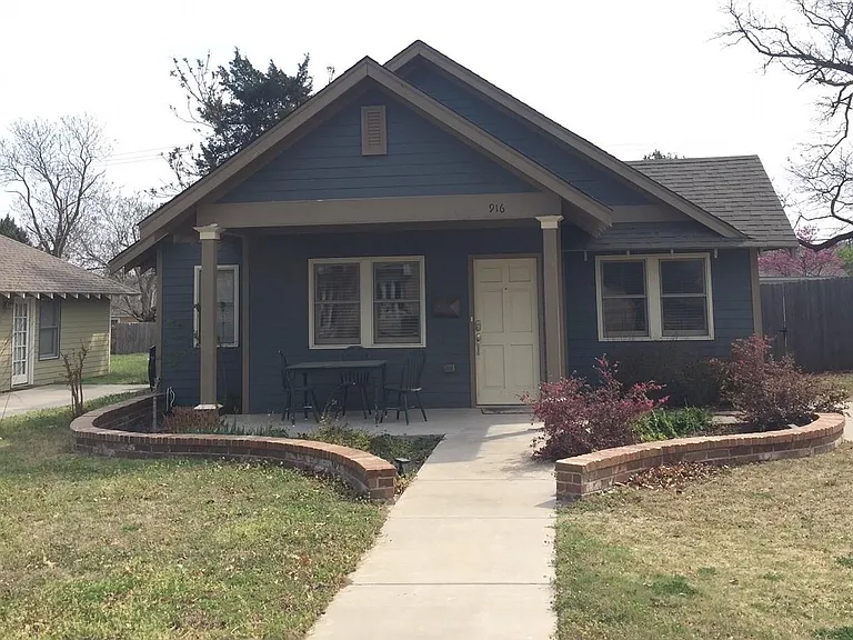 916 NW 25th St — Photo 14
