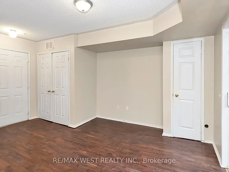 50 Strathaven Dr #75 — Photo 35