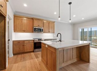 25018 W 94th Ter, Lenexa, KS 66227