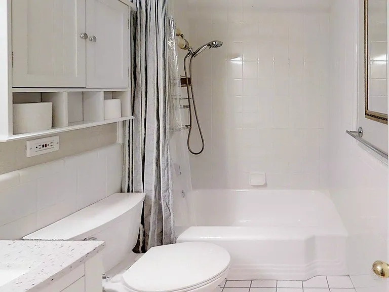1190 N Clermont St #101 — Photo 14