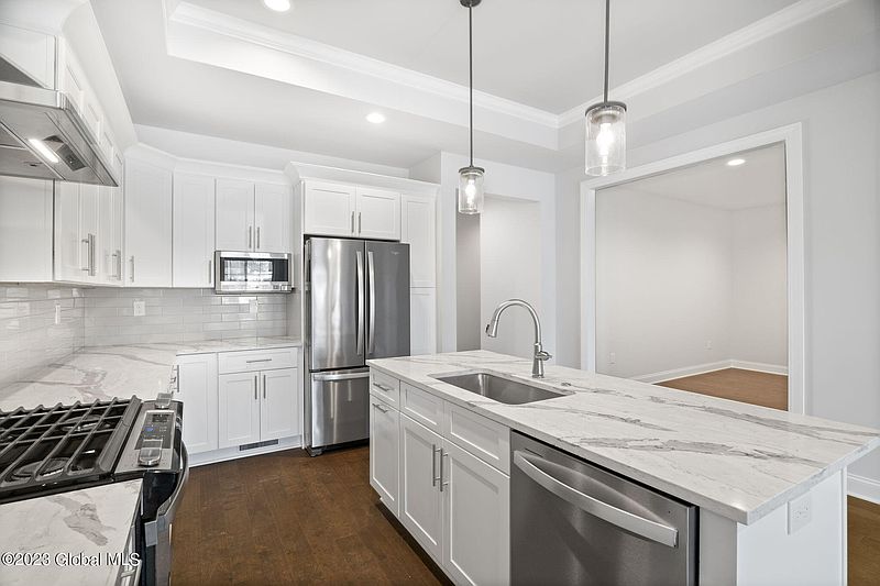 3rd image of 78 Cambridge Way