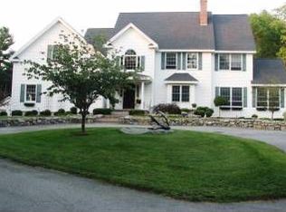 6 Radford Dr, Lee, NH 03861