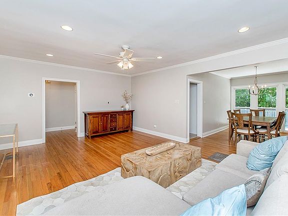 3rd image of 24 Maryland Dr