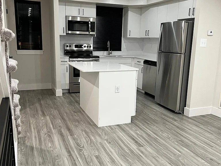 501 N Orange St #C2 — Photo 4