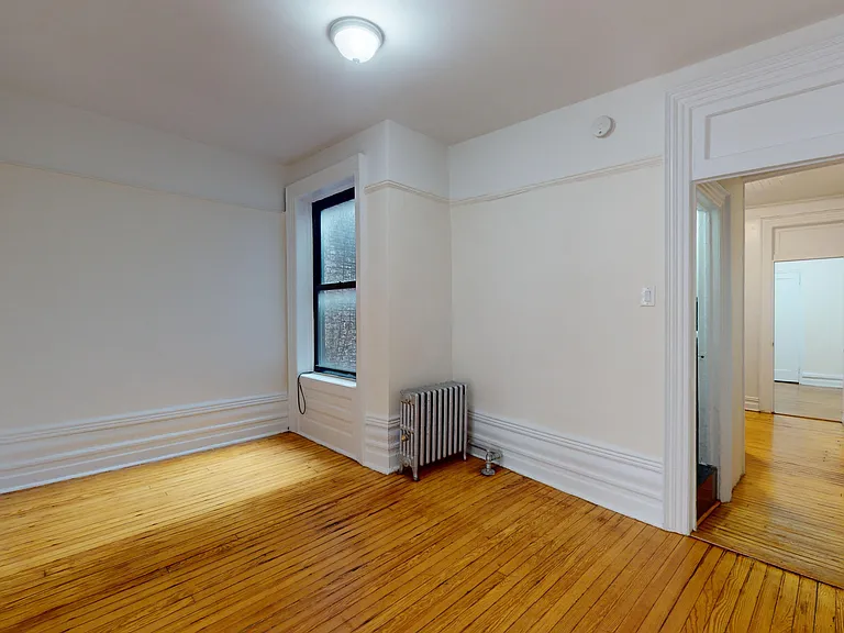 229 E 12th St #65 — Photo 4