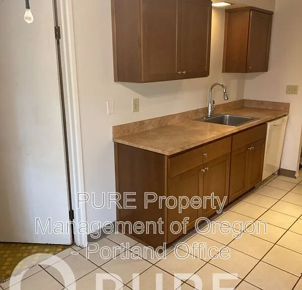 1725 SE 5th St — Photo 13