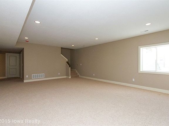 4th image of 4808 NE Briarwood Dr