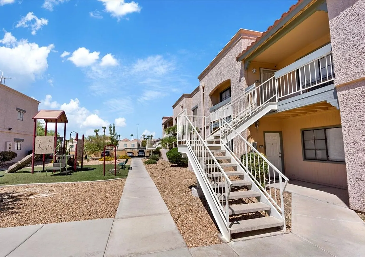 One bedroom one bath Condominium in Alexis Heights! — Photo 4