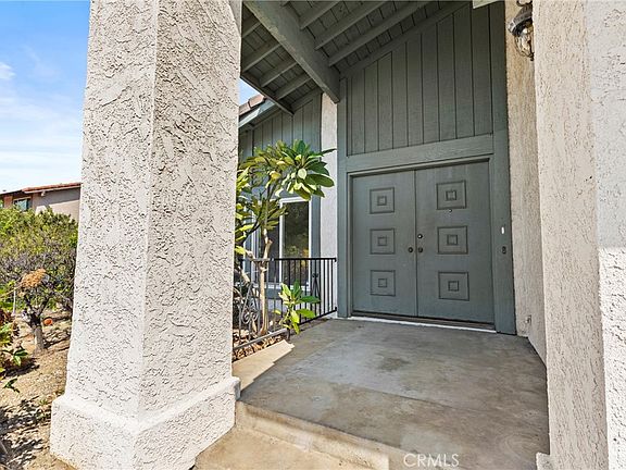 5th image of 327 Fargo Rd