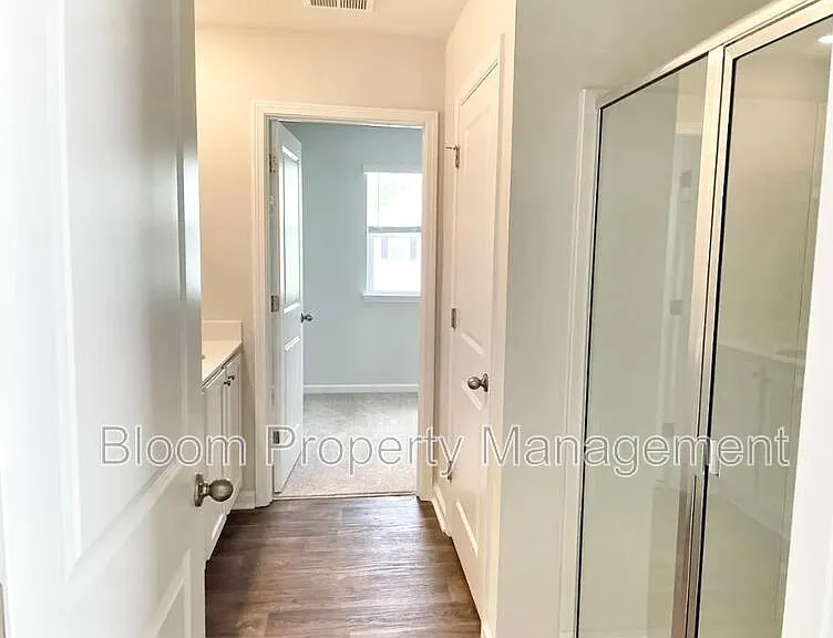 825 Kirby Ct — Photo 10