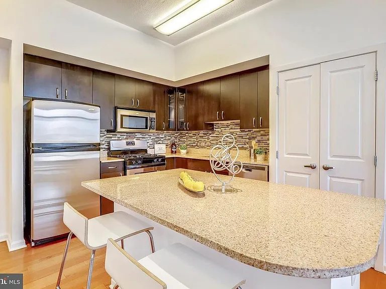 440 L St NW #1106 — Photo 12
