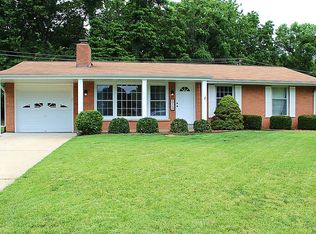 313 Elmhurst Dr, Saint Charles, MO 63301