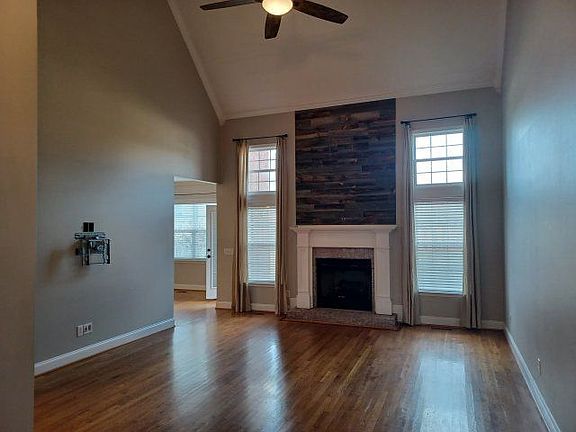 3rd image of 2110 Parliament Dr