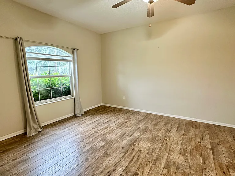 125 Whippoorwill Dr — Photo 10