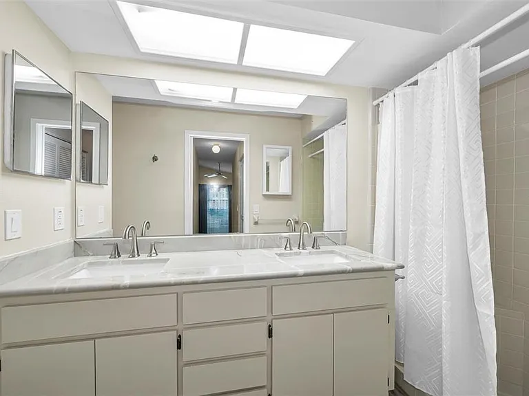 4638 Sheffield Dr — Photo 17