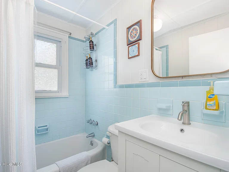1534 Ann St — Photo 21