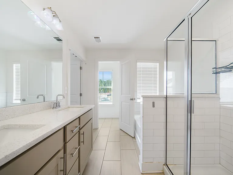 72 Garrison Dr — Photo 24