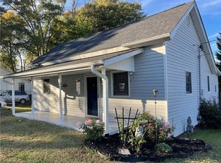 10 Hunt Ave, Liberty, SC 29657