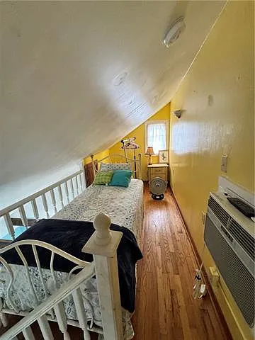 2011 Camp St — Photo 10