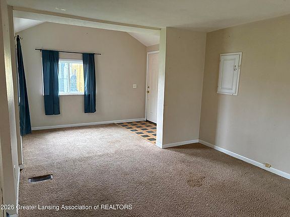 3rd image of 8078 N Hartel Rd