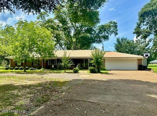 1360 Airport Rd, Magee, MS 39111