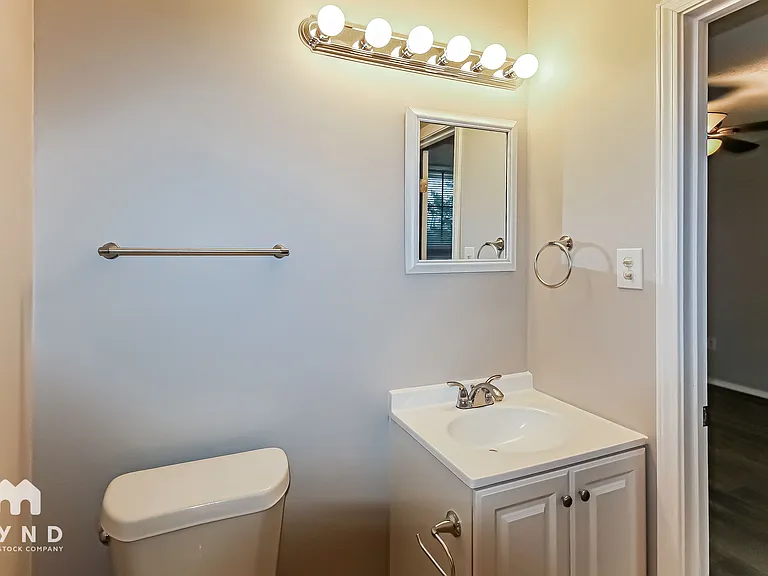 4631 Lasalle Pl — Photo 9