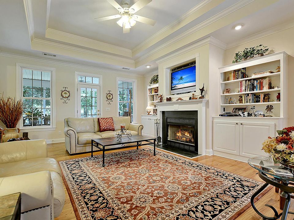 1st image of 3880 Plantation Lakes Dr