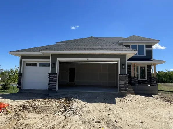 681 Sierra Pkwy, Waconia, MN 55387