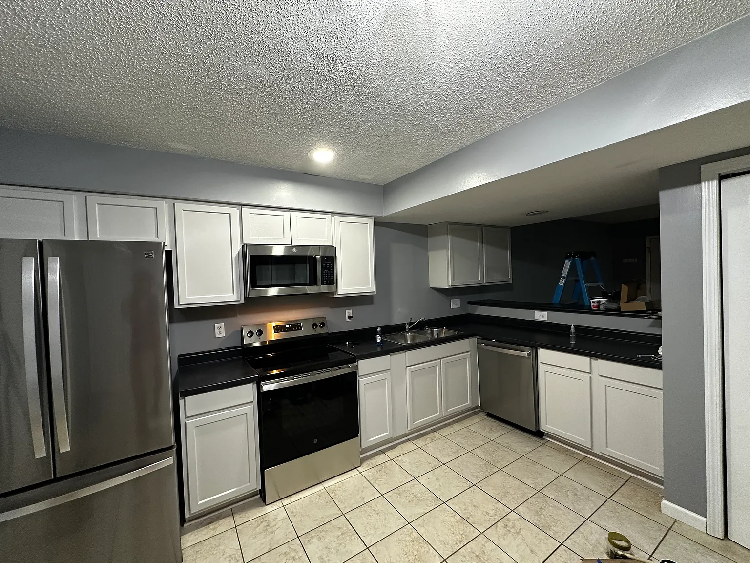 2 bed, 2.5 bath, 1240 sqft, $1,710 — Photo 2