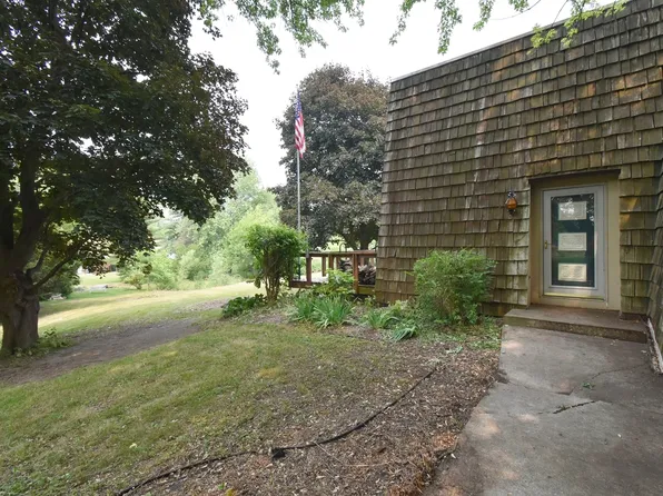 41W493 Silver Glen Rd, Saint Charles, IL 60175