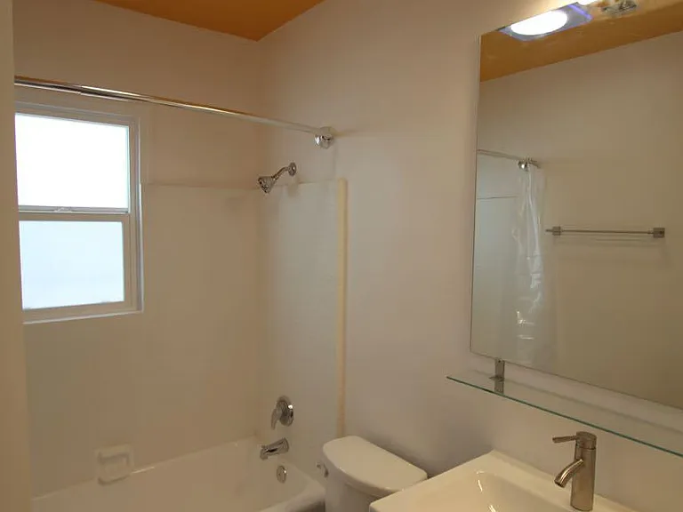 35 Clubhouse Ave #E — Photo 18