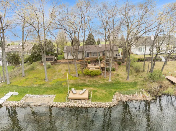 61620 Crystal Beach Dr, Sturgis, MI 49091