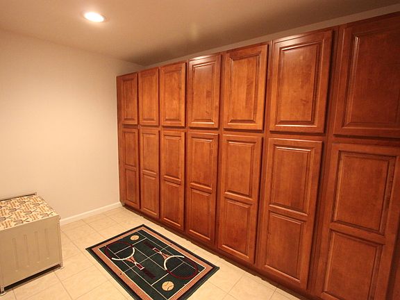 Lower-Level Locker Room