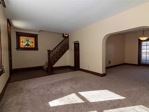 2nd image of 3957 Russell Blvd