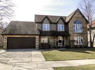 146 Elizabeth Ct, Wood Dale, IL 60191