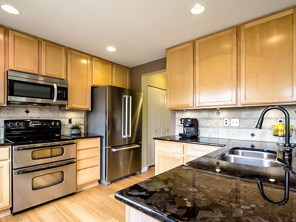 3rd image of 7125 Silent Creek Ave SE