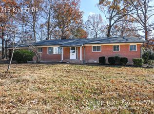 2715 Kivett Dr, Greensboro, NC 27407