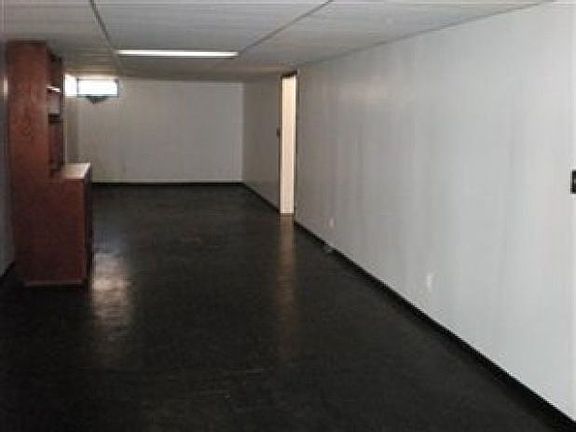 5th image of 662 Forsythe Ave
