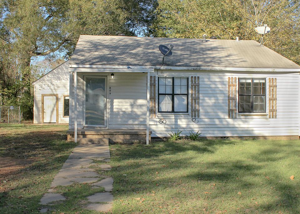 1st image of 809 Beckley St #H