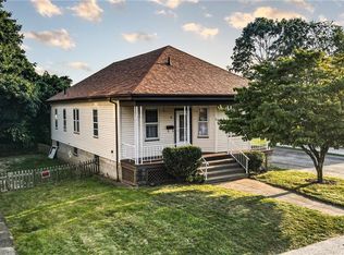 16 Cliff Ave, Cranston, RI 02920