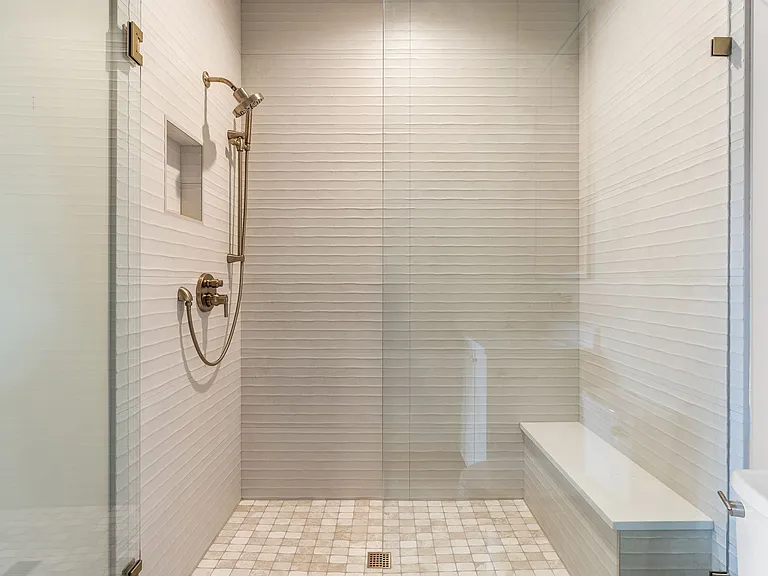 315 Riverside Blvd #3 — Photo 4