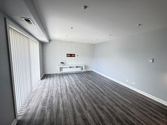 5th image of 263 S Clubhouse Dr Unit 312
