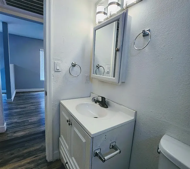 1309 W Taylor St — Photo 18