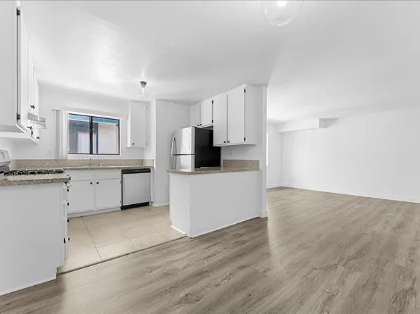 444 W Windsor Rd #10, Glendale, CA 91204