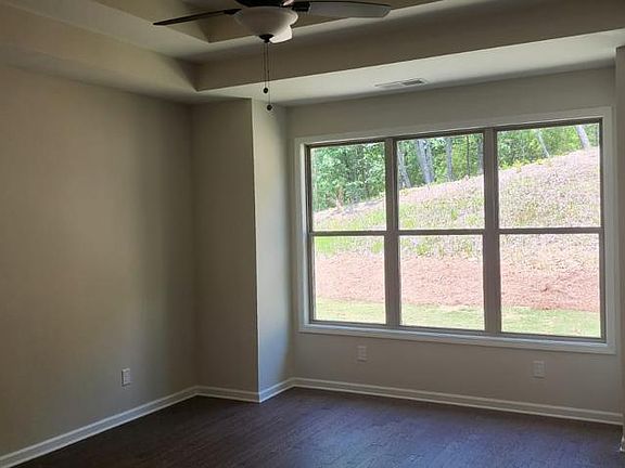 Primary bedroom - main level