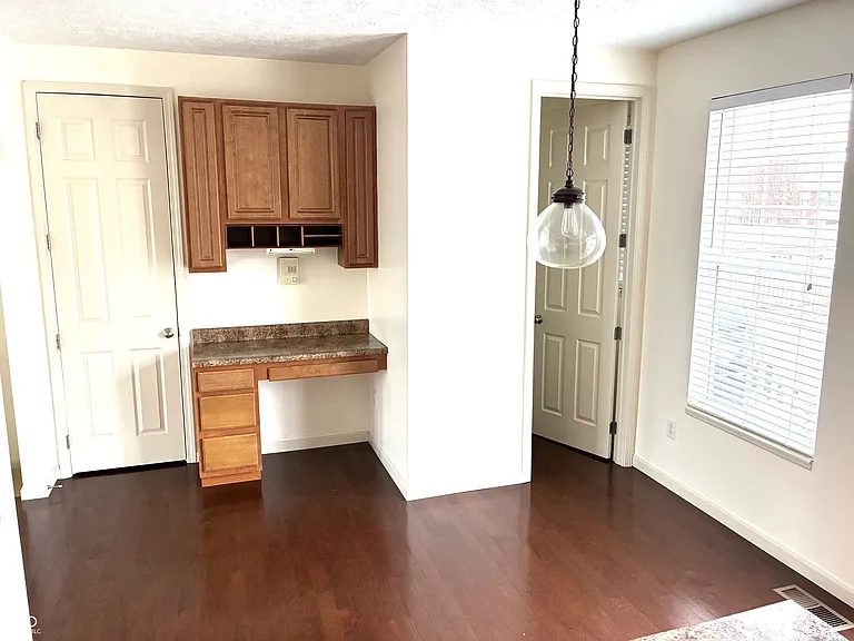 420 W Main St — Photo 19